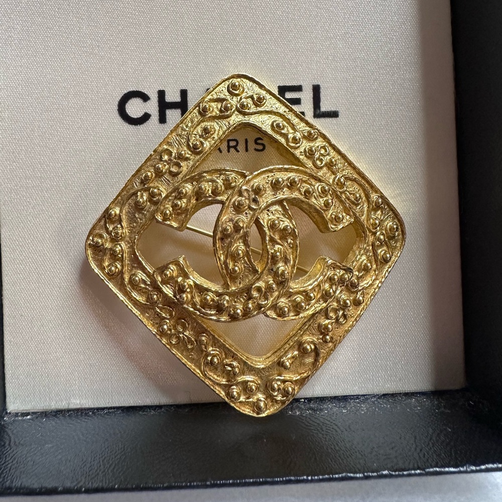 Vintage CHANEL Gold-Tone CC Logo Square Brooch | Textured Statement Pin‎